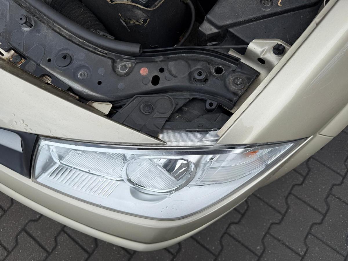 Renault Megane 2 original Scheinwerfer links Halogen Facelift BJ08